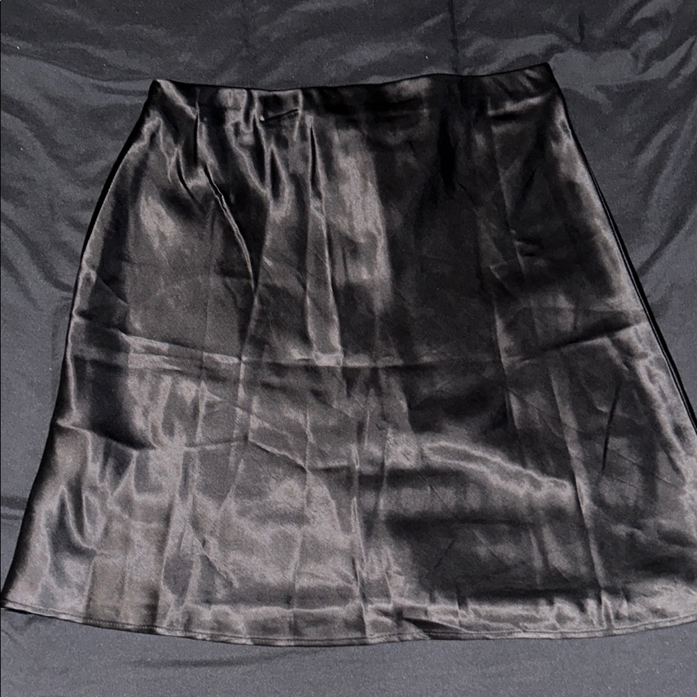 Whimsy + Row NWT Chelsea Skirt in Black Satin Texture Women’s Small - Picture 4 of 4